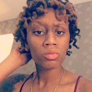 Meet your Posher, Tiffany